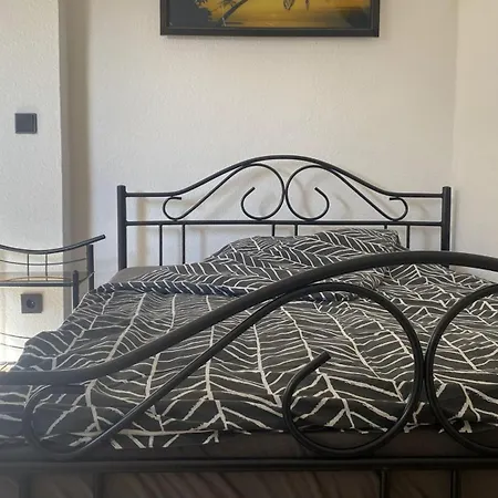 2 Nahe Galopprennbahn Διαμέρισμα